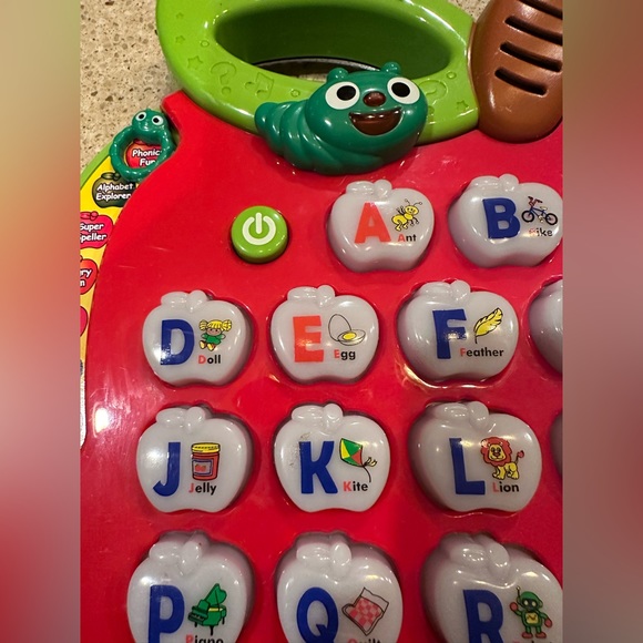 VTech Alphabet Apple Electronic Learning Toy Activities Play Modes Time Concepts - Picture 9 of 15